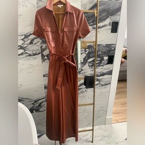 Flying tomato size small